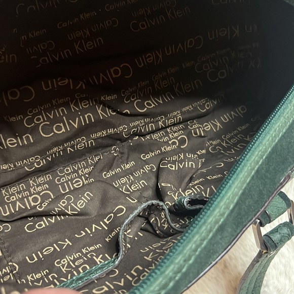 Hunter Green Calvin Klein suede and leather tote! - Picture 3 of 3